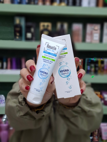 آبرسان پوست چرب و مختلط رزاکلین