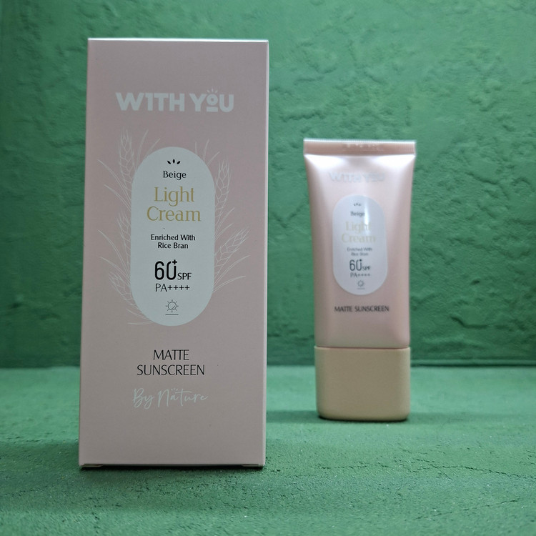 کرم ضد آفتاب رنگی SPF60 ویت یو بژ روشن 50میل
