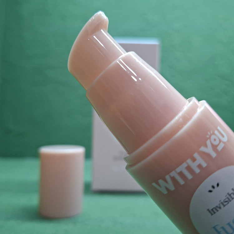 ضدآفتاب فلوئید بی رنگ ویت یو با SPF 50 حجم 60 میلی لیتر