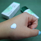 ضد آفتاب فلوئید بی رنگ شون مدل Dew Shield با SPF 50 حجم 50 میلی لیتر