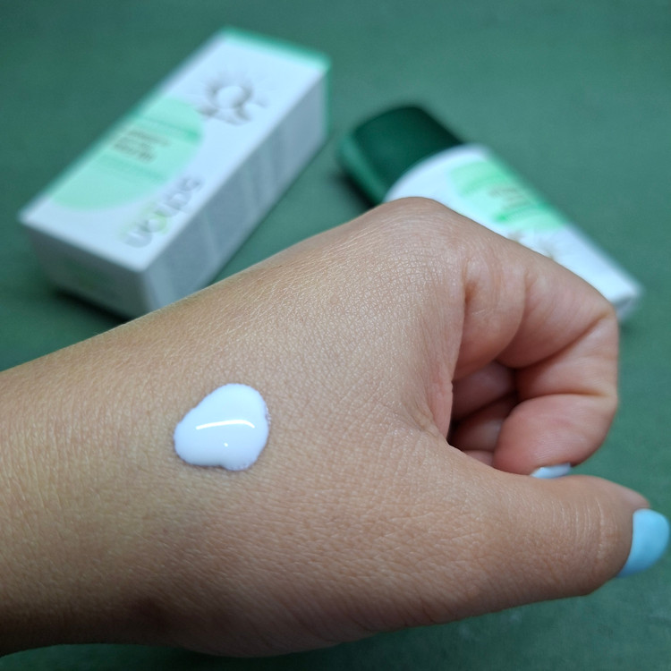ضد آفتاب فلوئید بی رنگ شون مدل Dew Shield با SPF 50 حجم 50 میلی لیتر