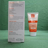 کرم ضد آفتاب مای مناسب پوست خشک و معمولی بی رنگ SPF60 حجم 50 میلی لیتر