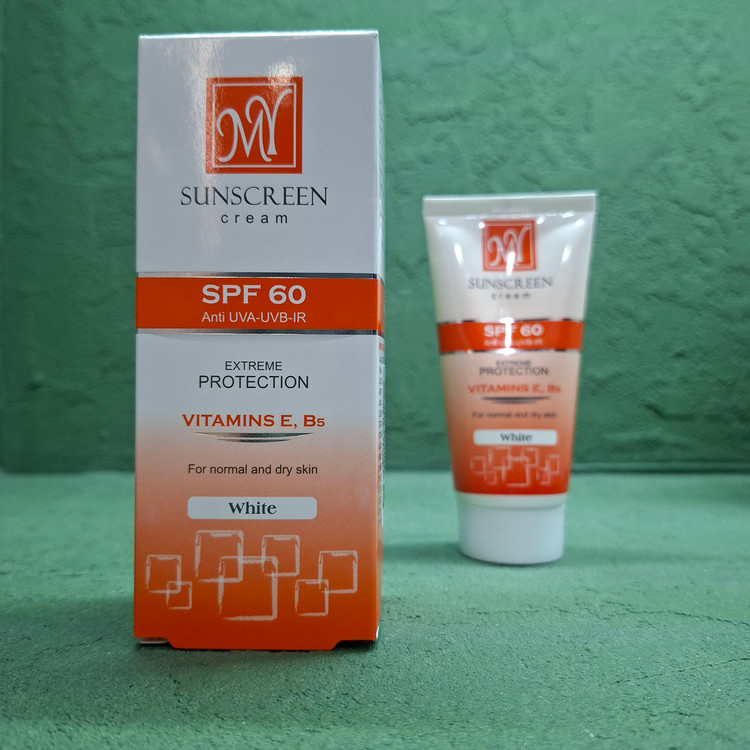کرم ضد آفتاب مای مناسب پوست خشک و معمولی بی رنگ SPF60 حجم 50 میلی لیتر