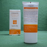 کرم ضد آفتاب کرم پودری هیدرودرم با SPF50 مناسب انواع پوست حجم 40 میلی لیتر