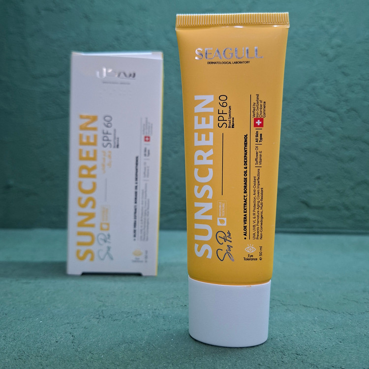 کرم ضد آفتاب بی رنگ سی گل با SPF60 مناسب انواع پوست حجم 50 میلی لیتر