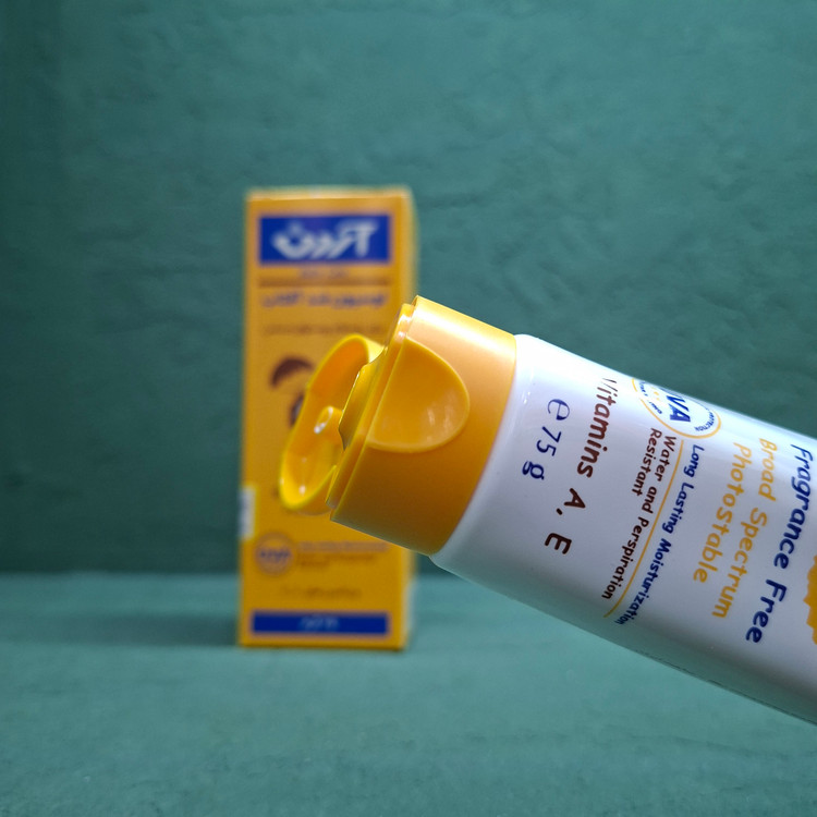 لوسیون ضد آفتاب کودکان آردن مدل Fragrance Free با SPF30 حجم 75 گرم
